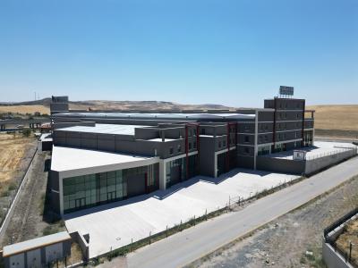 EHRN ANA ARTERNDE, TCARETN MERKEZNDE 'YILDIZ WONNE'de